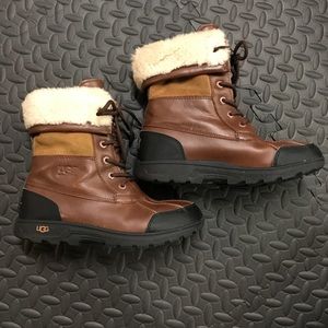 Ugh Butte II Boots Kids Sz 5